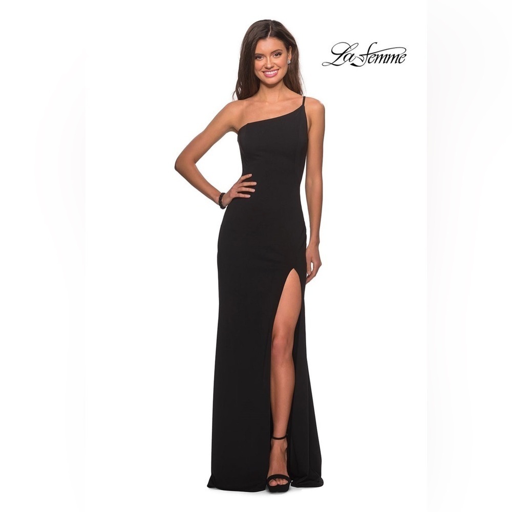 LA FEMME 28176
